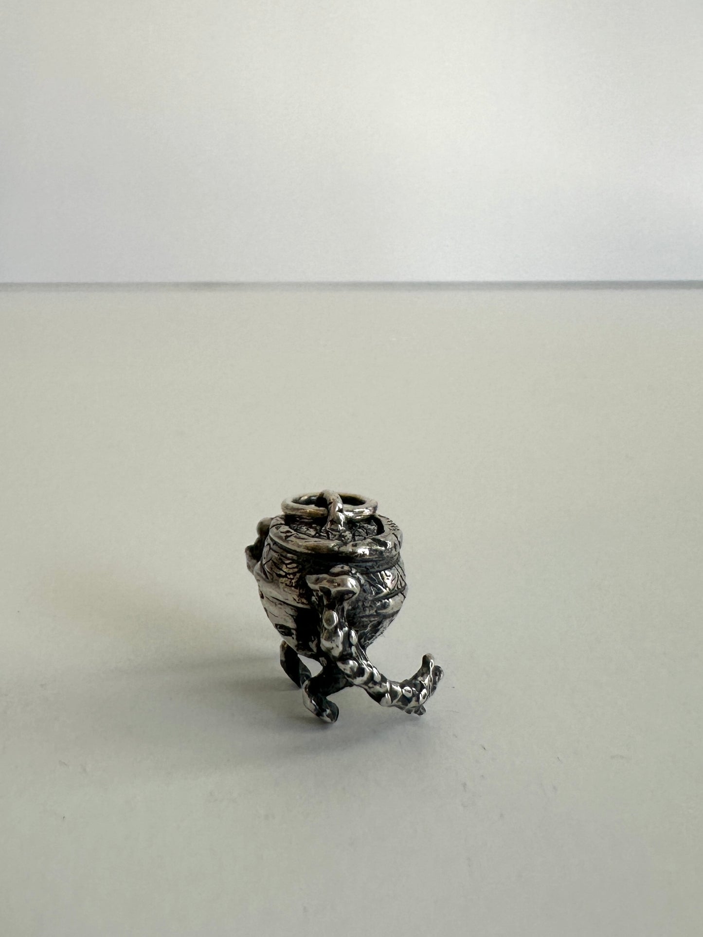 Aestas | Iron Fist Alexander Pendant