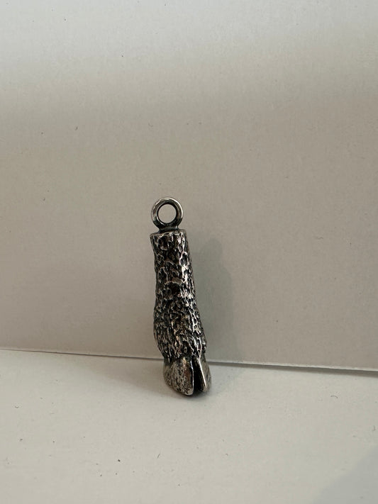 Object | Hoof Dangler