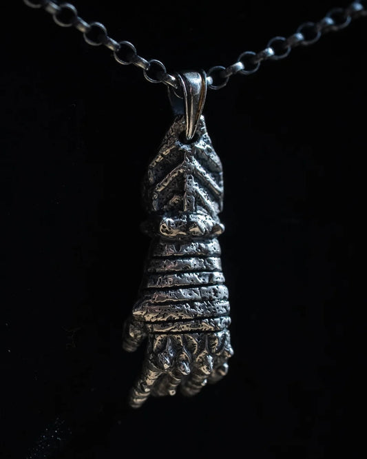 Aestas | Gauntlet Pendant