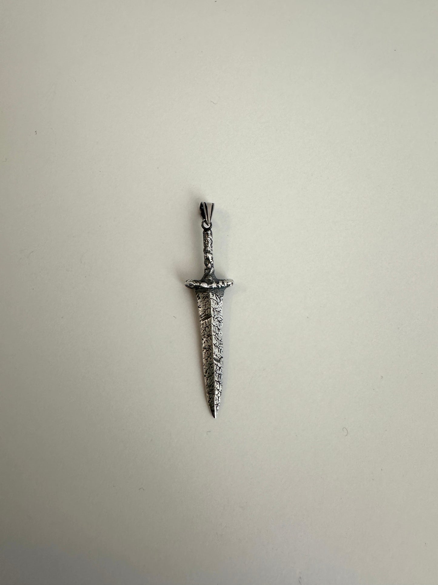 Aestas | Dark Moon Greatsword Pendant