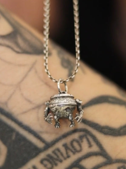 Aestas | Iron Fist Alexander Pendant