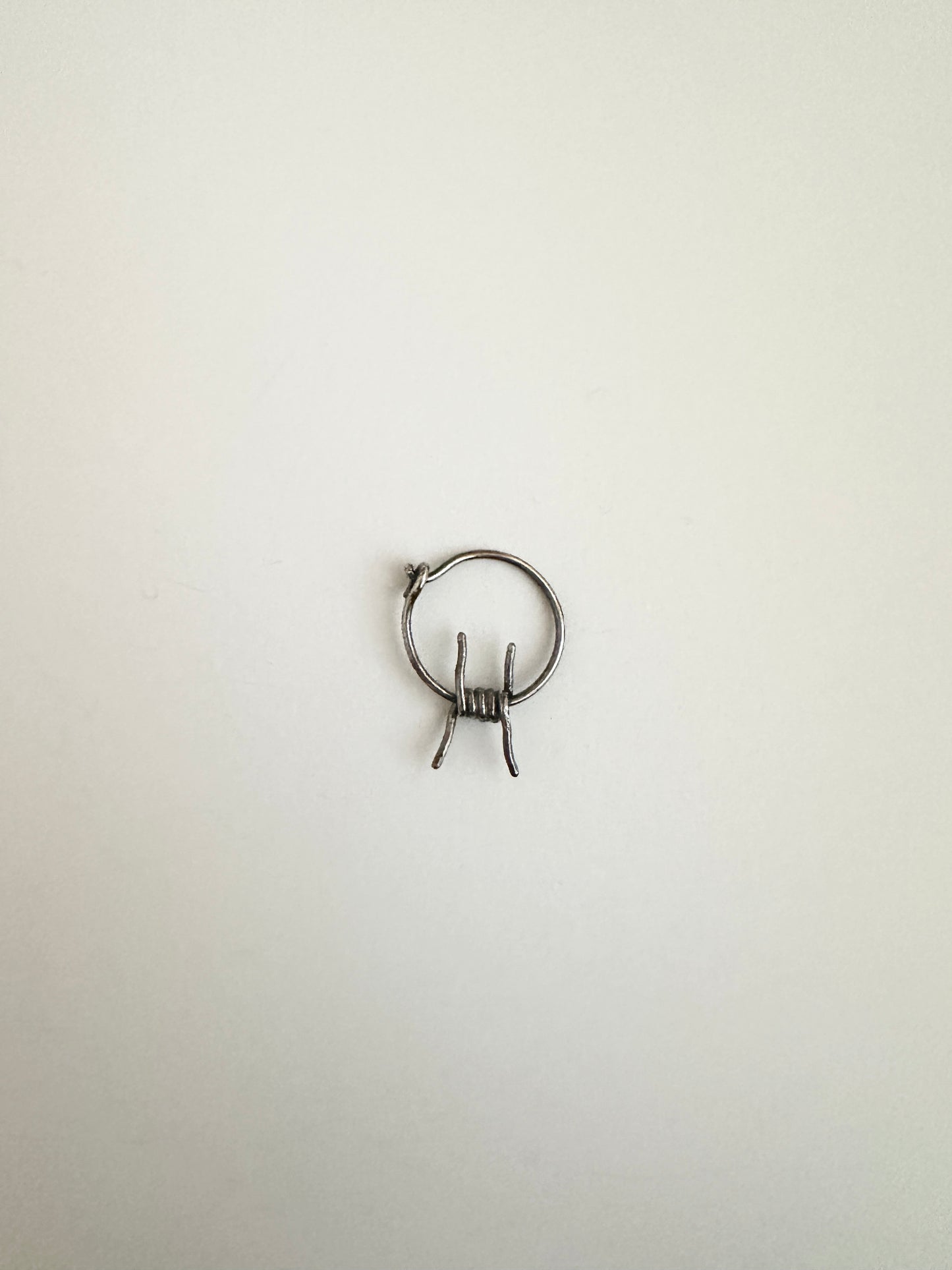 Object | Barbed Wire Kisses Small