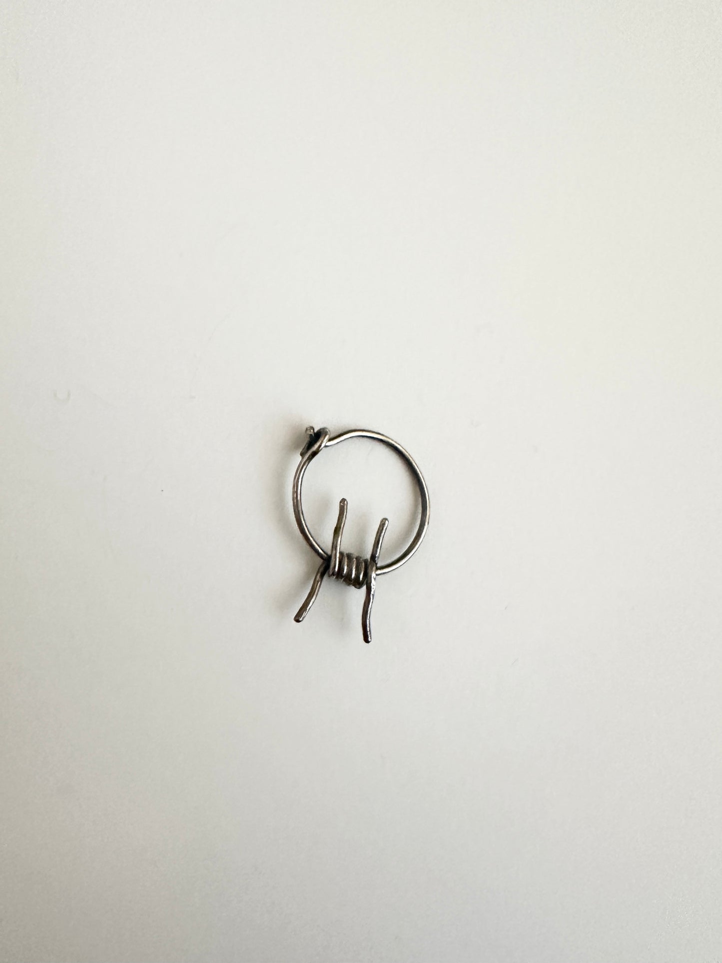 Object | Barbed Wire Kisses Small