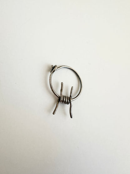 Object | Barbed Wire Kisses Small