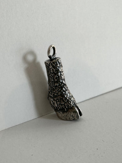 Object | Hoof Dangler