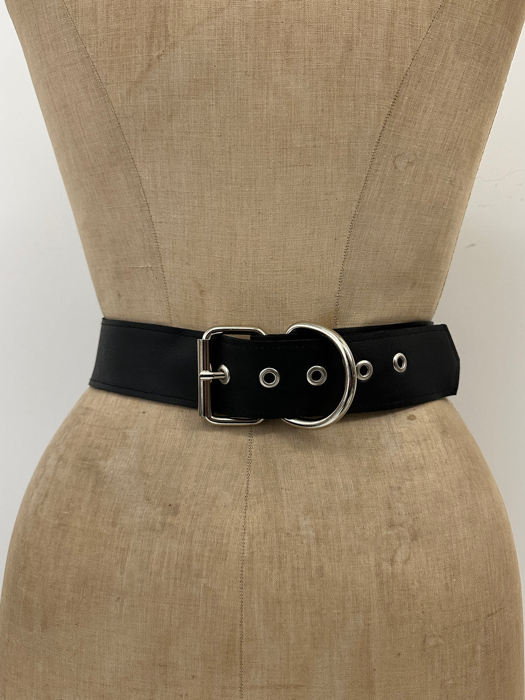 Double ring double chain cincher