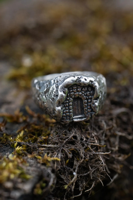 Aestas | Dungeon Entrance Signet Ring